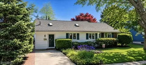 870 Apgar Ter, Rahway, NJ 07065