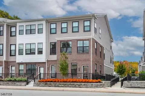 341 Main St, Little Falls Twp, NJ 07424
