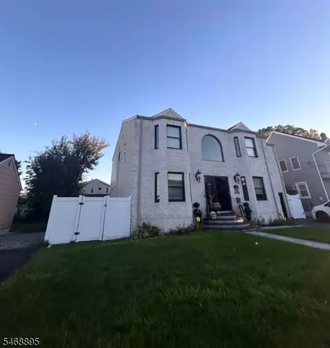 23-34 Arcadia Rd, Fair Lawn, NJ 07410