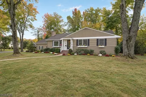 1430 Sylvan Ln, Scotch Plains, NJ 07076