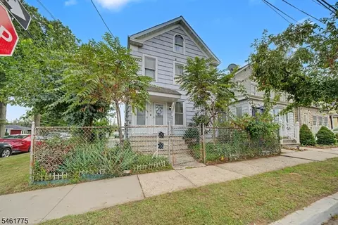 349 Lafayette St, Rahway, NJ 07065