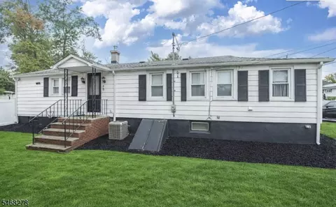 33 Mountain Ave, Cedar Knolls, NJ 07927