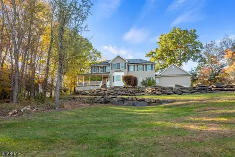 4 Ottawa Ln, Newton, NJ 07860