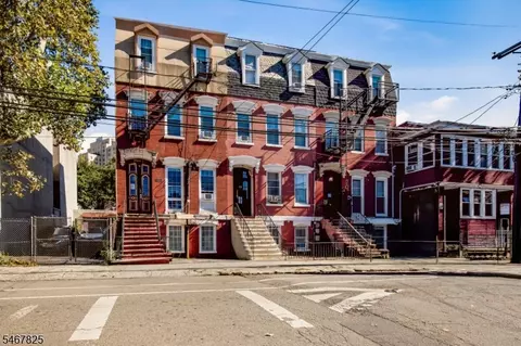 22 Storms Ave, Jersey City, NJ 07306
