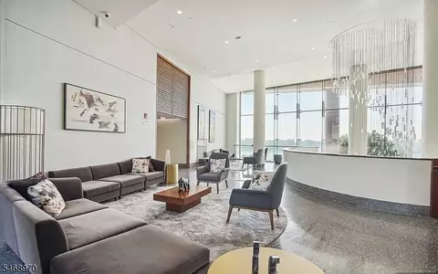 320 Adolphus Ave #421, Cliffside Park, NJ 07010