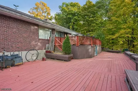 Exterior - 767 Berdan Ave, Wayne, NJ 07470 photo 3 of 6
