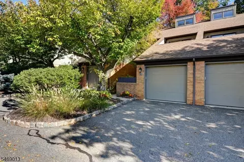 48 Keats Way #48, Morristown, NJ 07960