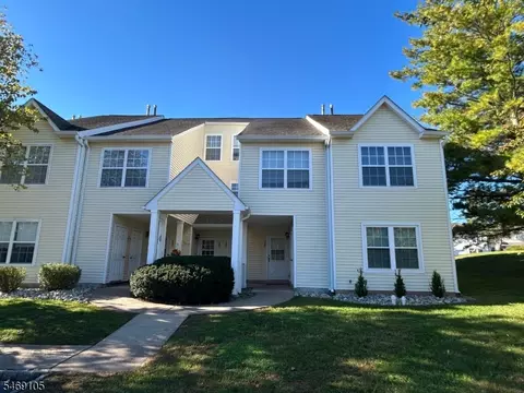 403 Hunt Dr, Milford, NJ 08848
