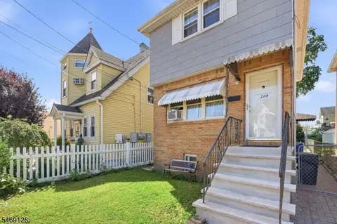 228 Laurel Ave, Kearny, NJ 07032