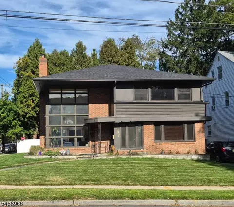 107 Hansbury Ave, Newark, NJ 07112