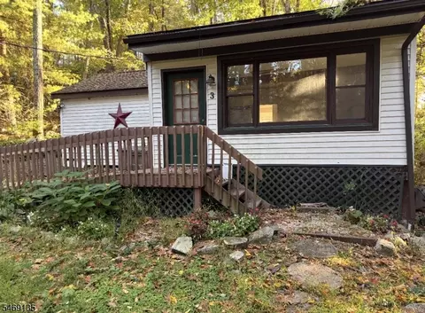 3 Pochuck Dr, Sussex, NJ 07461