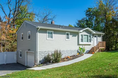 3 Gardenia Rd, Glenwood, NJ 07418