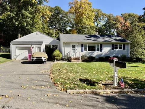 10 Cherry Ln, Randolph, NJ 07869