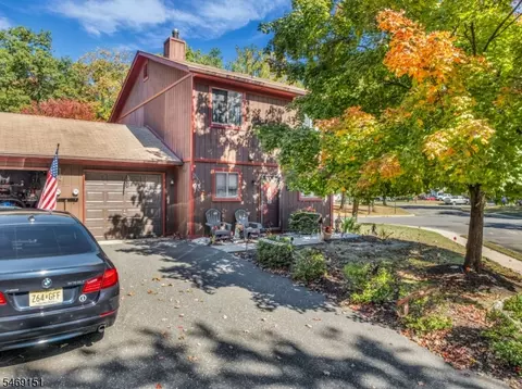 16 Cardinal Ln, Howell Twp, NJ 07731