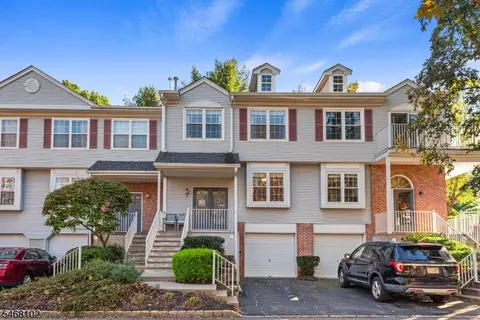 19 Birch Ter, Mount Arlington, NJ 07856