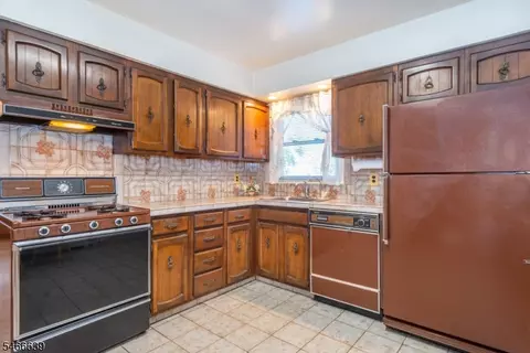 Kitchen - 823 Alps Rd, Wayne, NJ 07470 photo 1 of 1