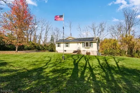 97 Creek Rd, Green Twp, NJ 07821
