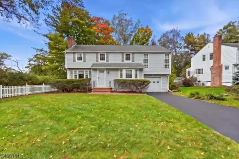 5 Mckinley Ave, West Caldwell, NJ 07006