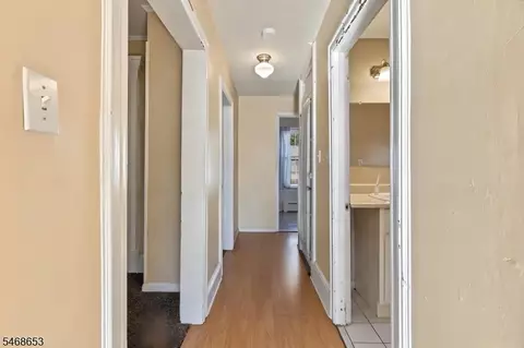 Entry Way - 32 Summit Ave, North Plainfield, NJ 07060 photo 4 of 4
