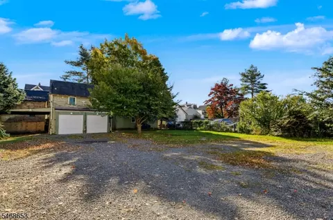 Exterior - 32 Summit Ave, North Plainfield, NJ 07060 photo 5 of 6