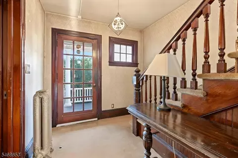 Entry Way - 32 Summit Ave, North Plainfield, NJ 07060 photo 1 of 4