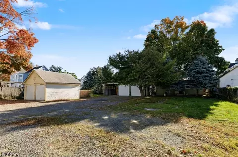 Exterior - 32 Summit Ave, North Plainfield, NJ 07060 photo 6 of 6
