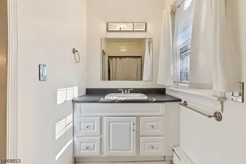 Bath - 32 Summit Ave, North Plainfield, NJ 07060 photo 1 of 4