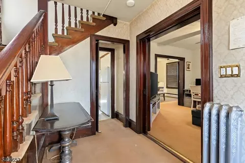 Entry Way - 32 Summit Ave, North Plainfield, NJ 07060 photo 2 of 4