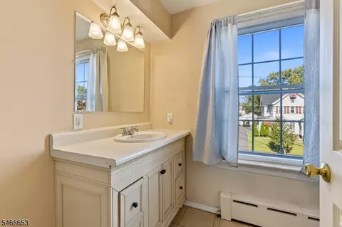 Bath - 32 Summit Ave, North Plainfield, NJ 07060 photo 3 of 4