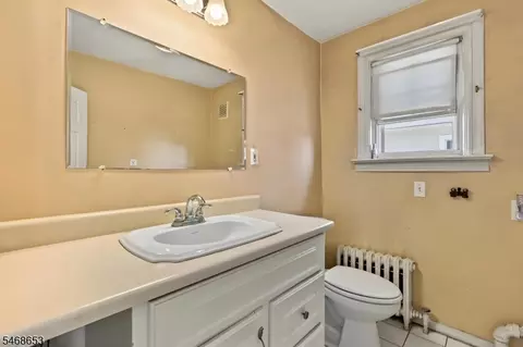 Bath - 32 Summit Ave, North Plainfield, NJ 07060 photo 2 of 4