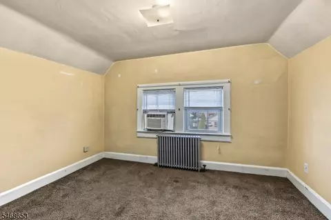 Bedroom - 32 Summit Ave, North Plainfield, NJ 07060 photo 10 of 10