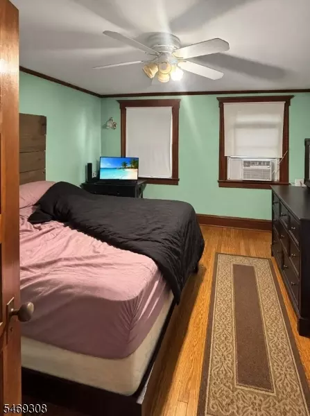 Bedroom - 175 S Lincoln Ave, Middlesex, NJ 08846 photo 1 of 3