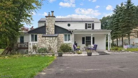 49 Hillcrest Dr, Great Meadows, NJ 07838