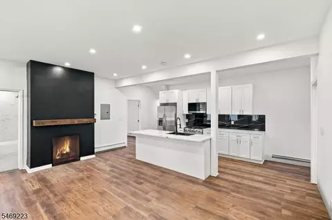 75 Washington St, East Orange, NJ 07017