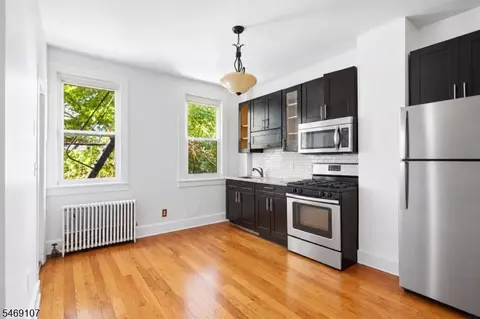 91 Ocean Ave, Jersey City, NJ 07305