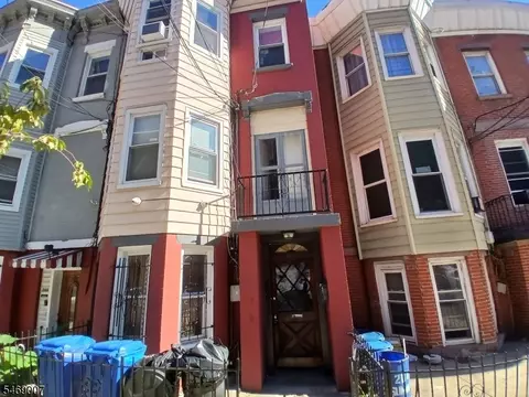 266 Summit Ave, Jersey City, NJ 07306