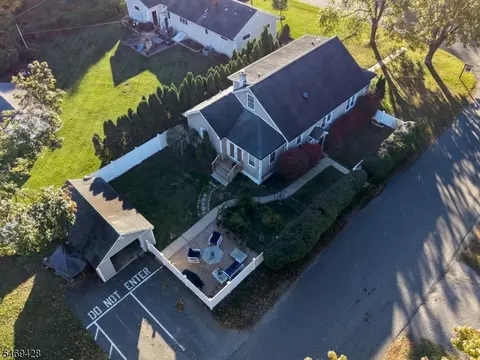 17 Ballantine St, Kenvil, NJ 07847