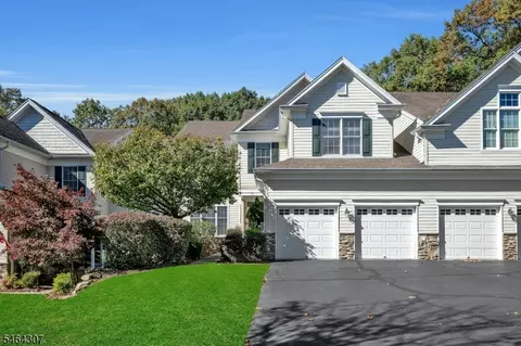 25 Jade Ln, Denville, NJ 07834