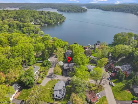 3 Nice Pl, Hopatcong, NJ 07843