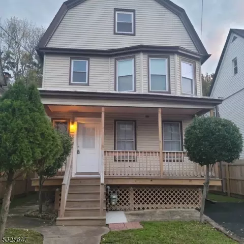 133 W 3rd Ave, Roselle, NJ 07203