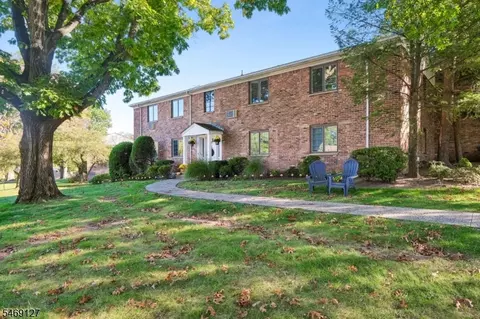 Exterior - 60 Troy Dr # B, Springfield, NJ 07081 photo 1 of 2