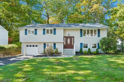59 Trocha Ave, Livingston, NJ 07039