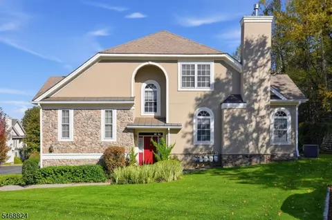 2 Ardsley Ct, Denville, NJ 07834