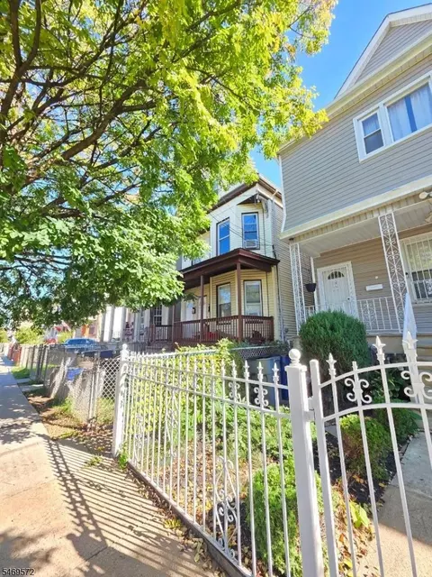579 Monroe Ave, Elizabeth, NJ 07201