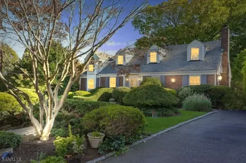 85 Chelsea Rd, Clifton, NJ 07012
