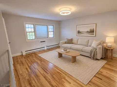 Living - 17 Atherton Ct # B, Wayne, NJ 07470 photo 3 of 3