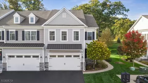 22 Aspen Dr, Cedar Grove, NJ 07009