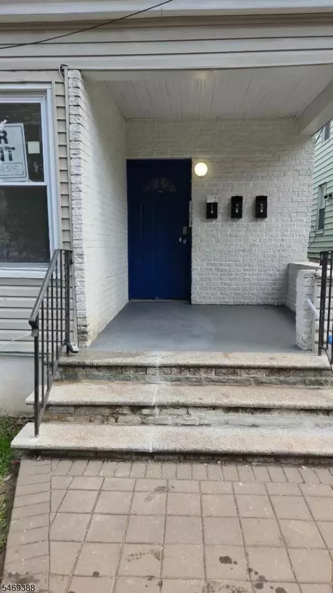 10 Farley Ave, Newark, NJ 07108