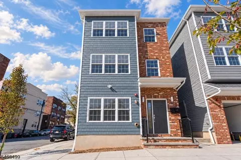 348 N 7th St, Newark, NJ 07107