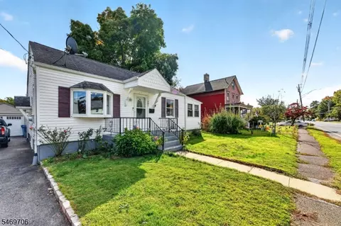 297 Manalapan Rd, Spotswood, NJ 08884
